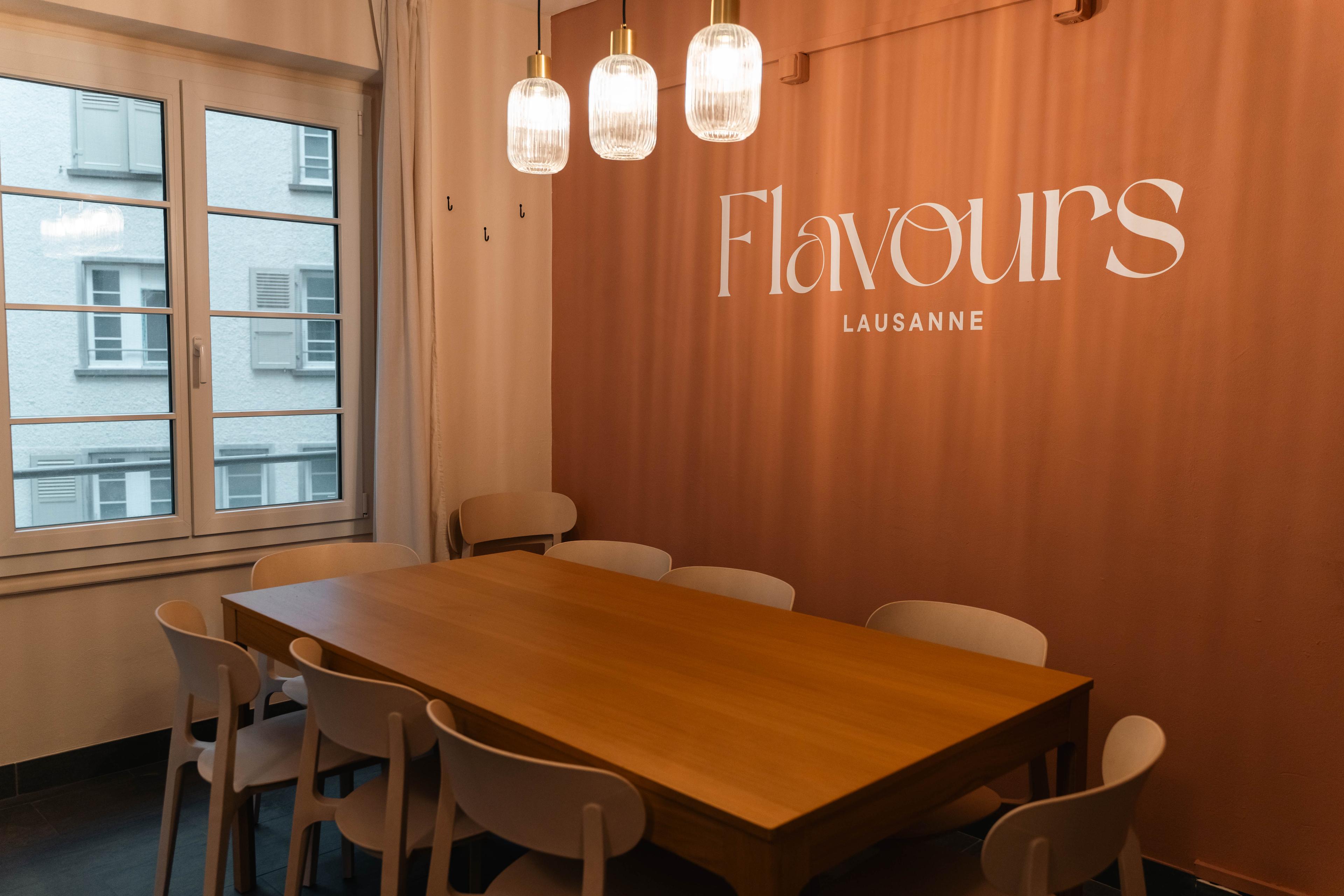 Espace avec une table pour 10 personnes - photo 1 sur 4