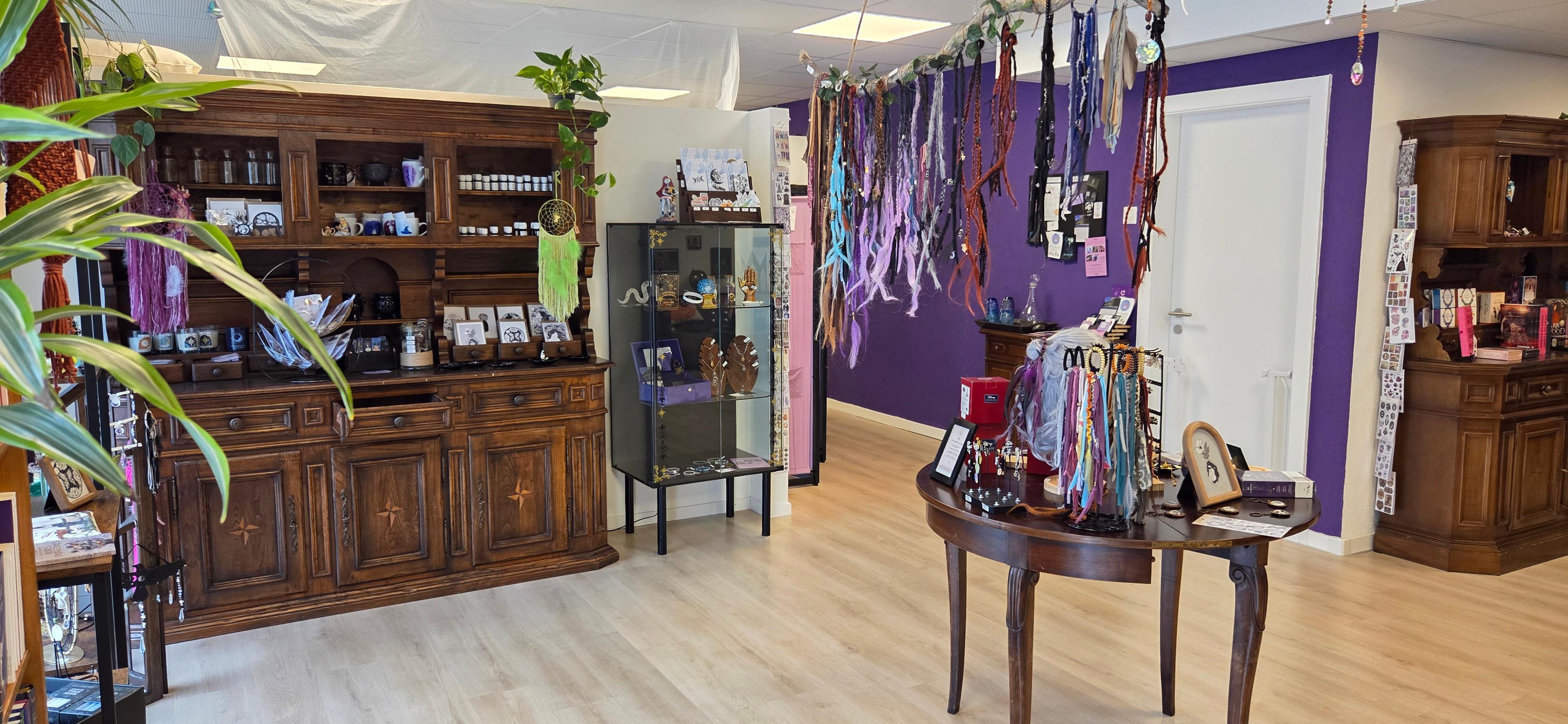 Espace dans boutique avec lumière naturelle - photo 2 sur 4