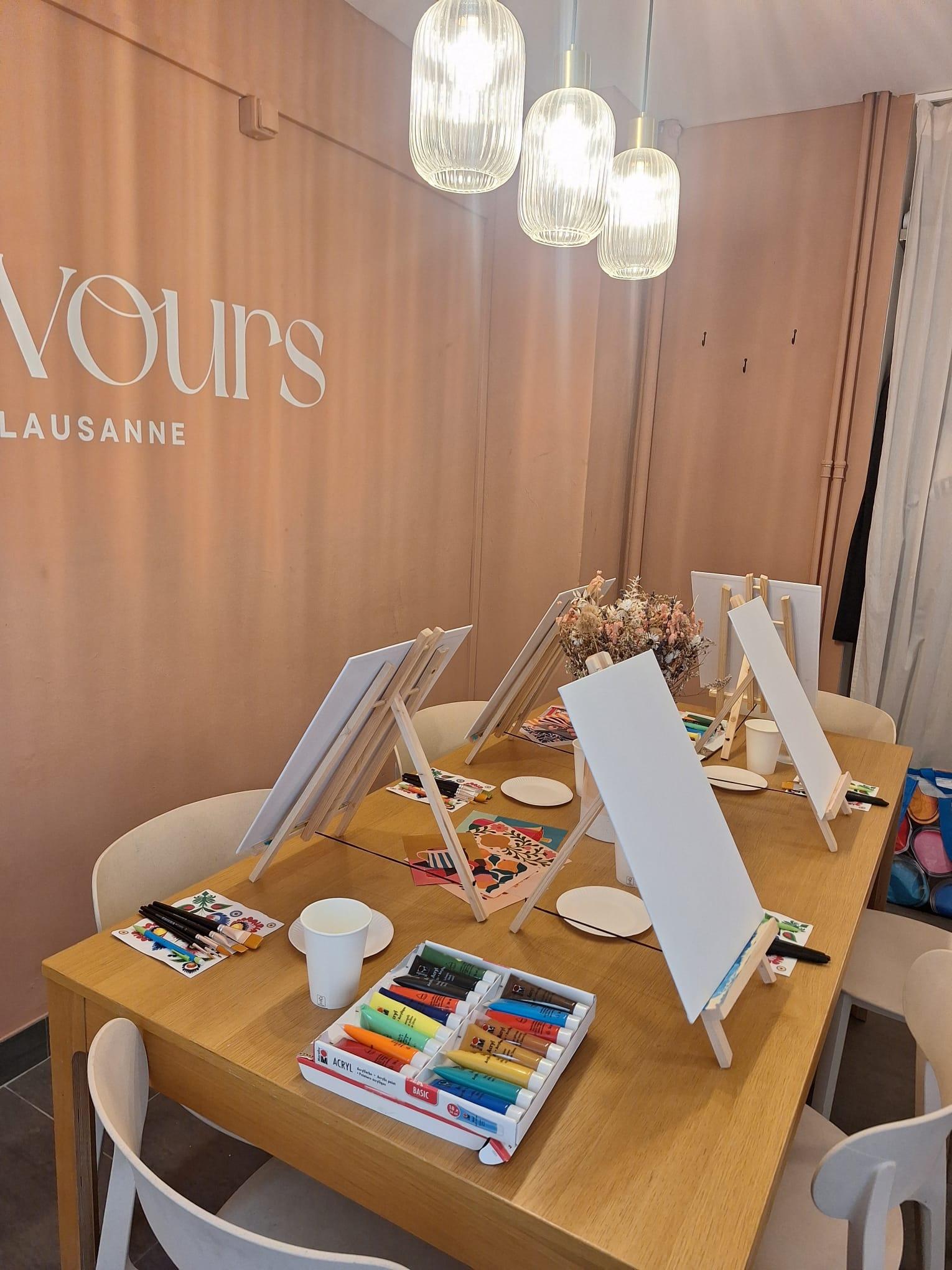 Peinture acrylique sur toile & Pâtisseries au café Flavours - photo 2 sur 5