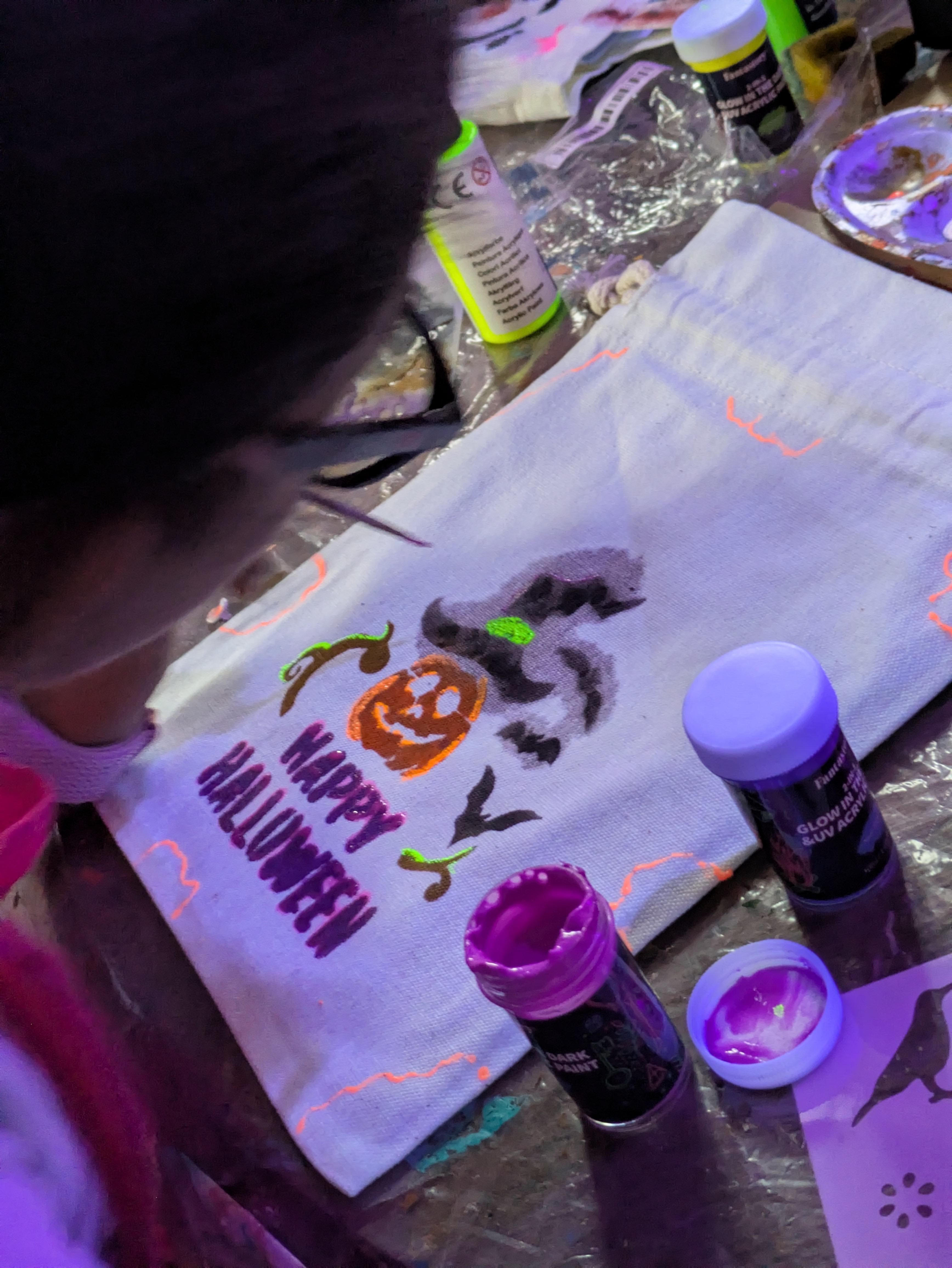 Peins ton Halloween en couleurs fluorescentes - photo 3 sur 5