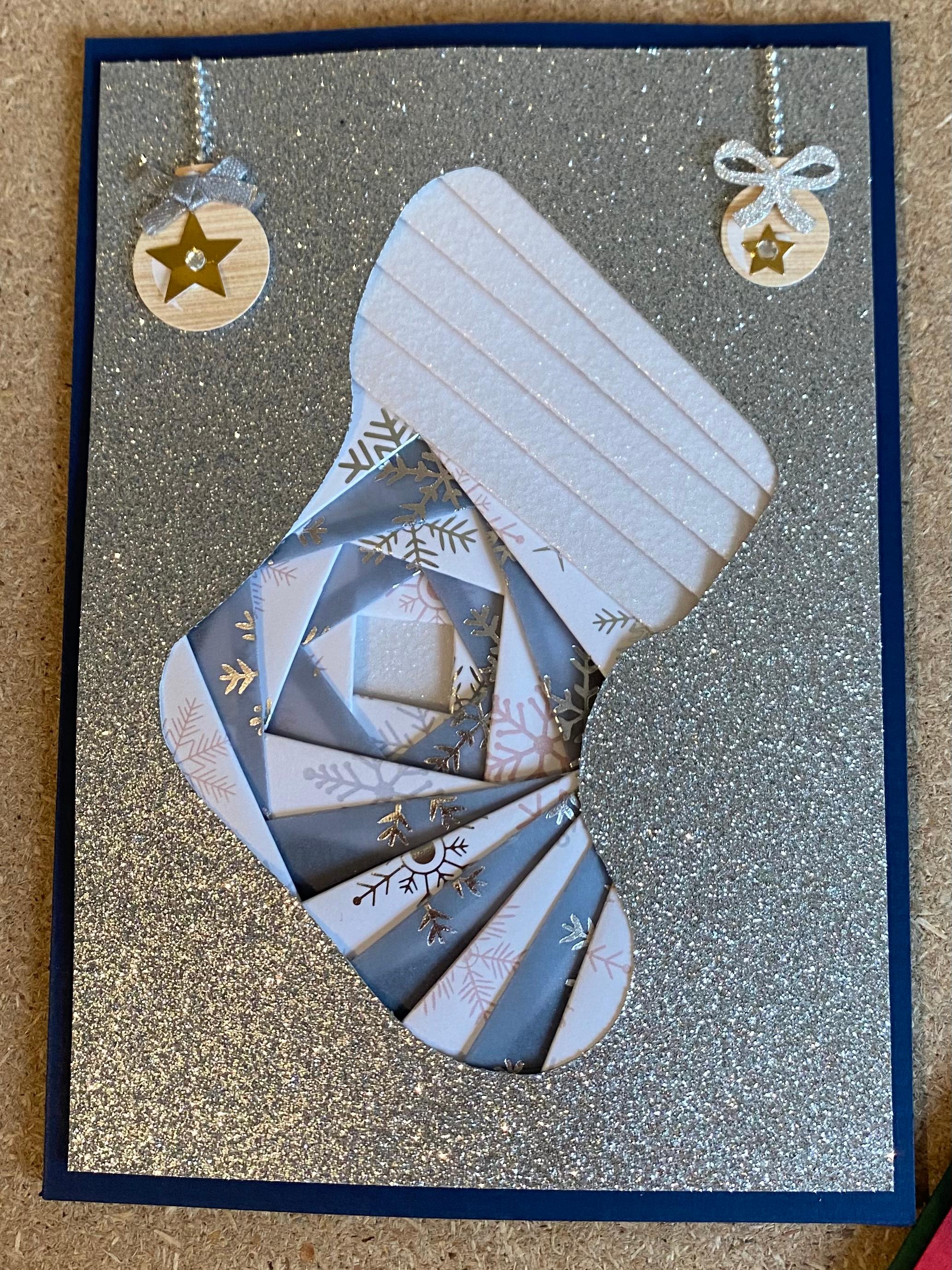 Créez votre propre carte de Noël avec la technique de l'iris folding  - photo 3 sur 4